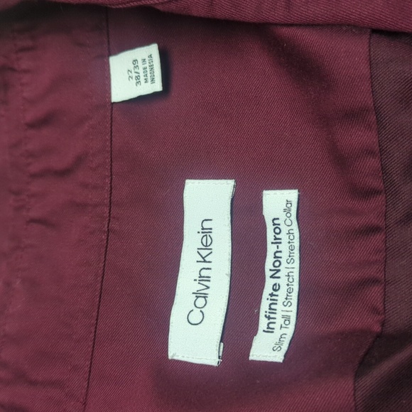 Calvin Klein Burgundy Infinite Non-Iron Dress Shirt - Picture 2 of 3